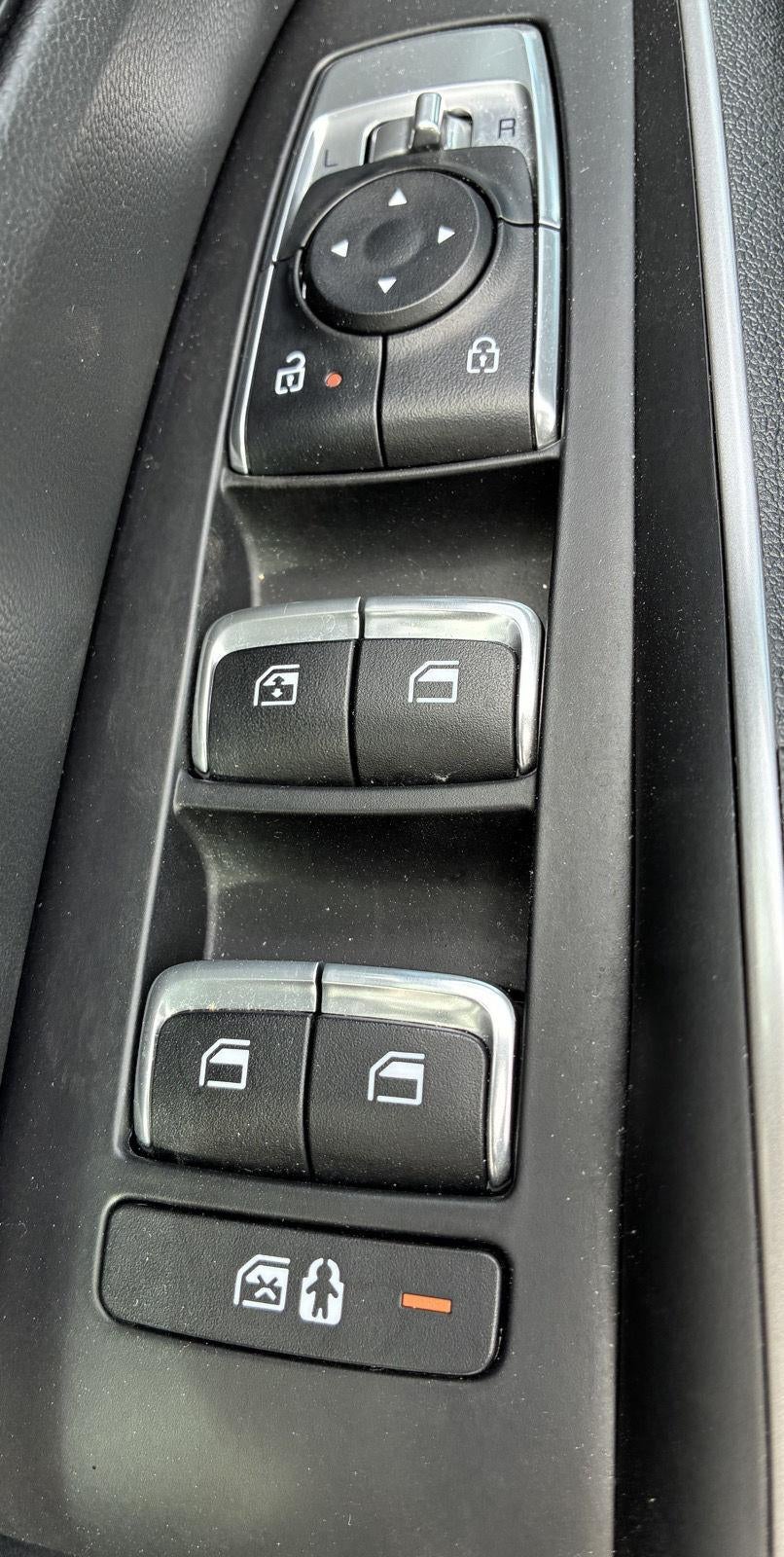 2025 Kia Sorento X-Line EX