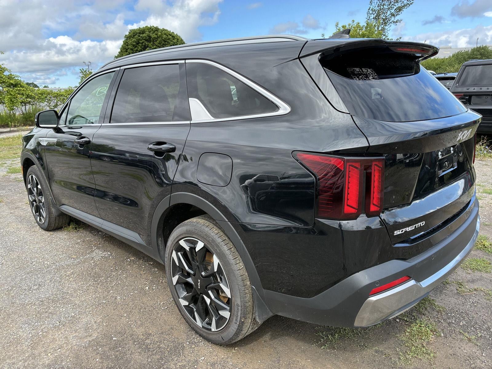 2025 Kia Sorento X-Line EX