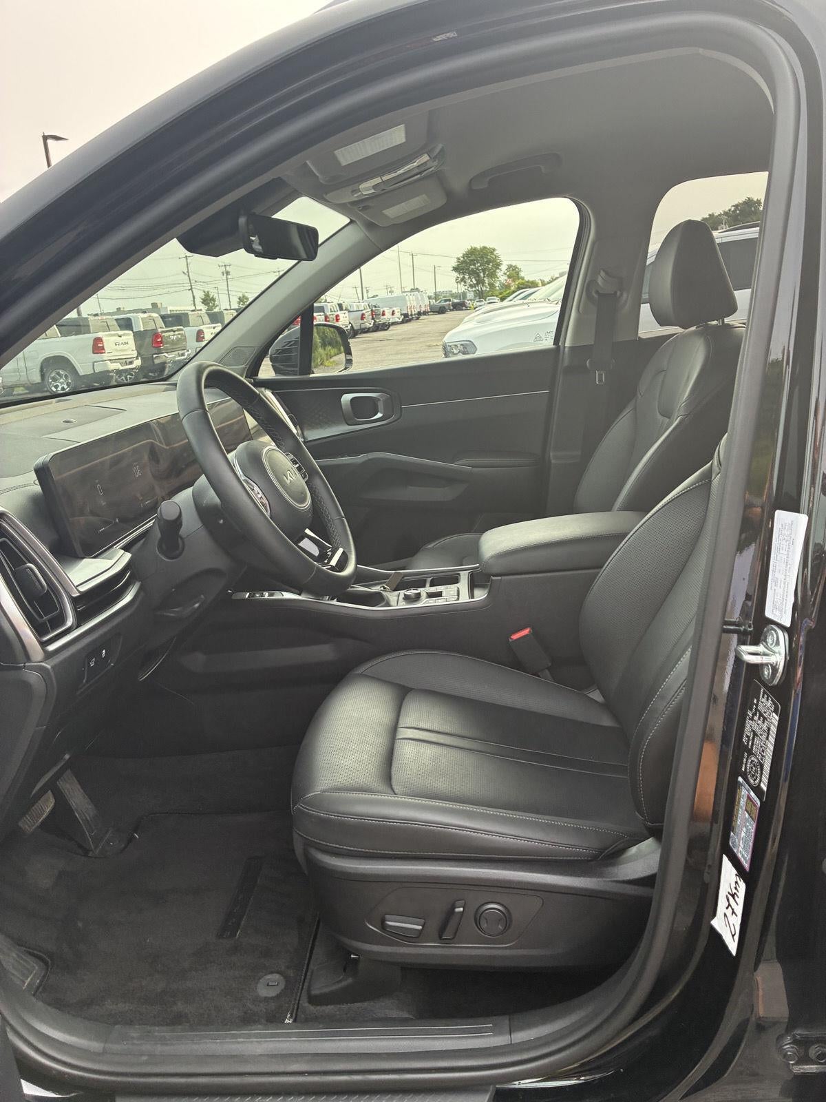 2025 Kia Sorento X-Line EX