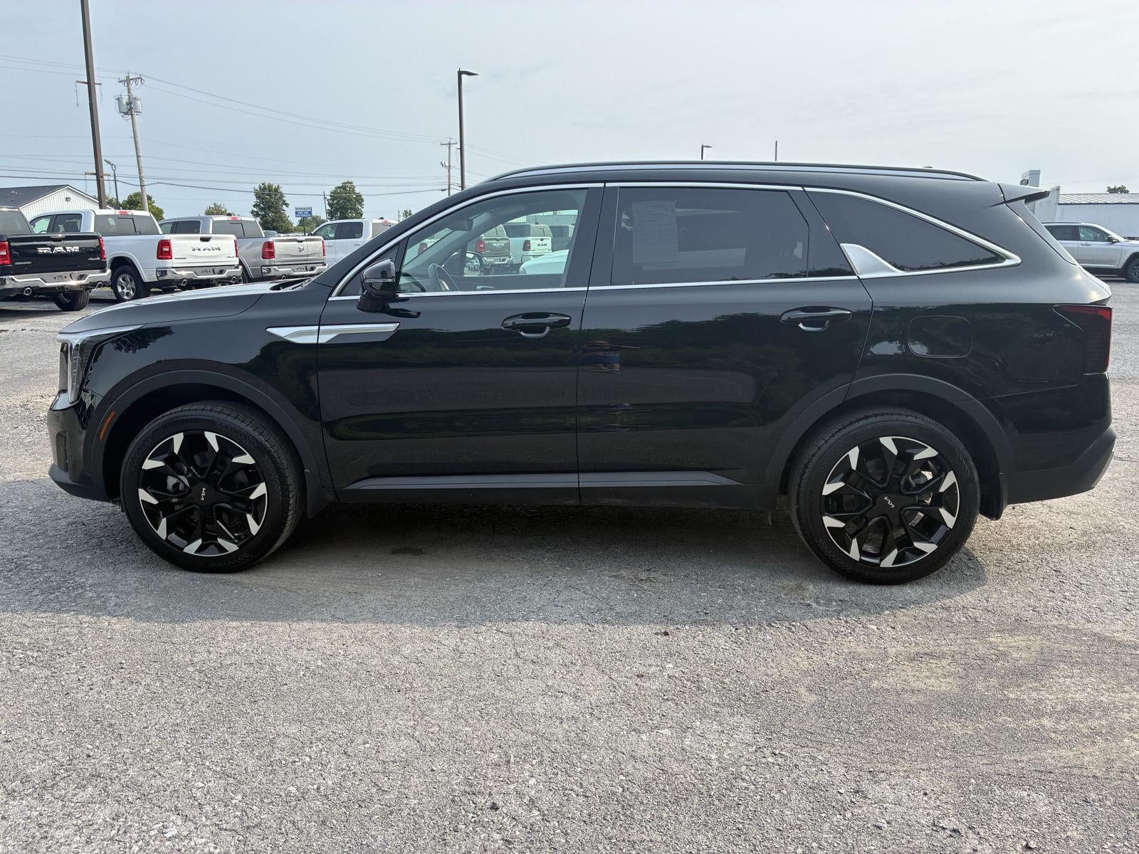 2025 Kia Sorento X-Line EX