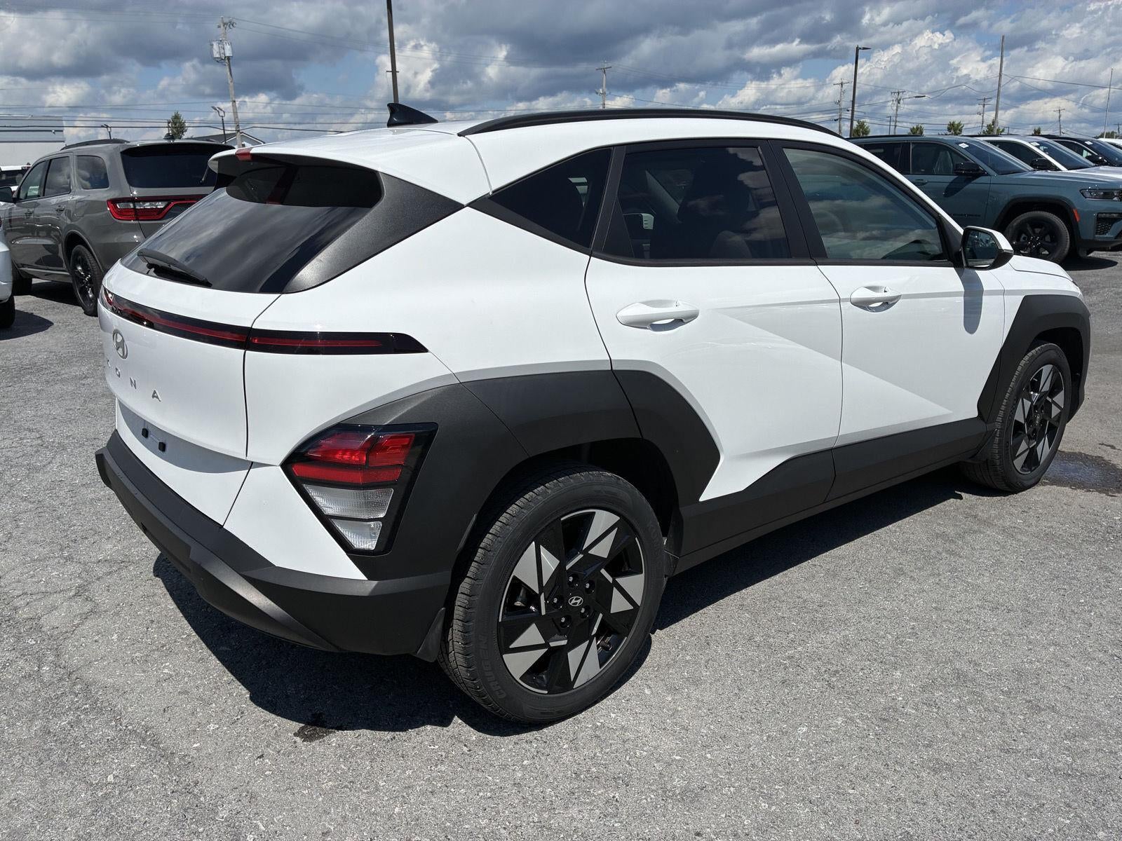 2024 Hyundai KONA SEL