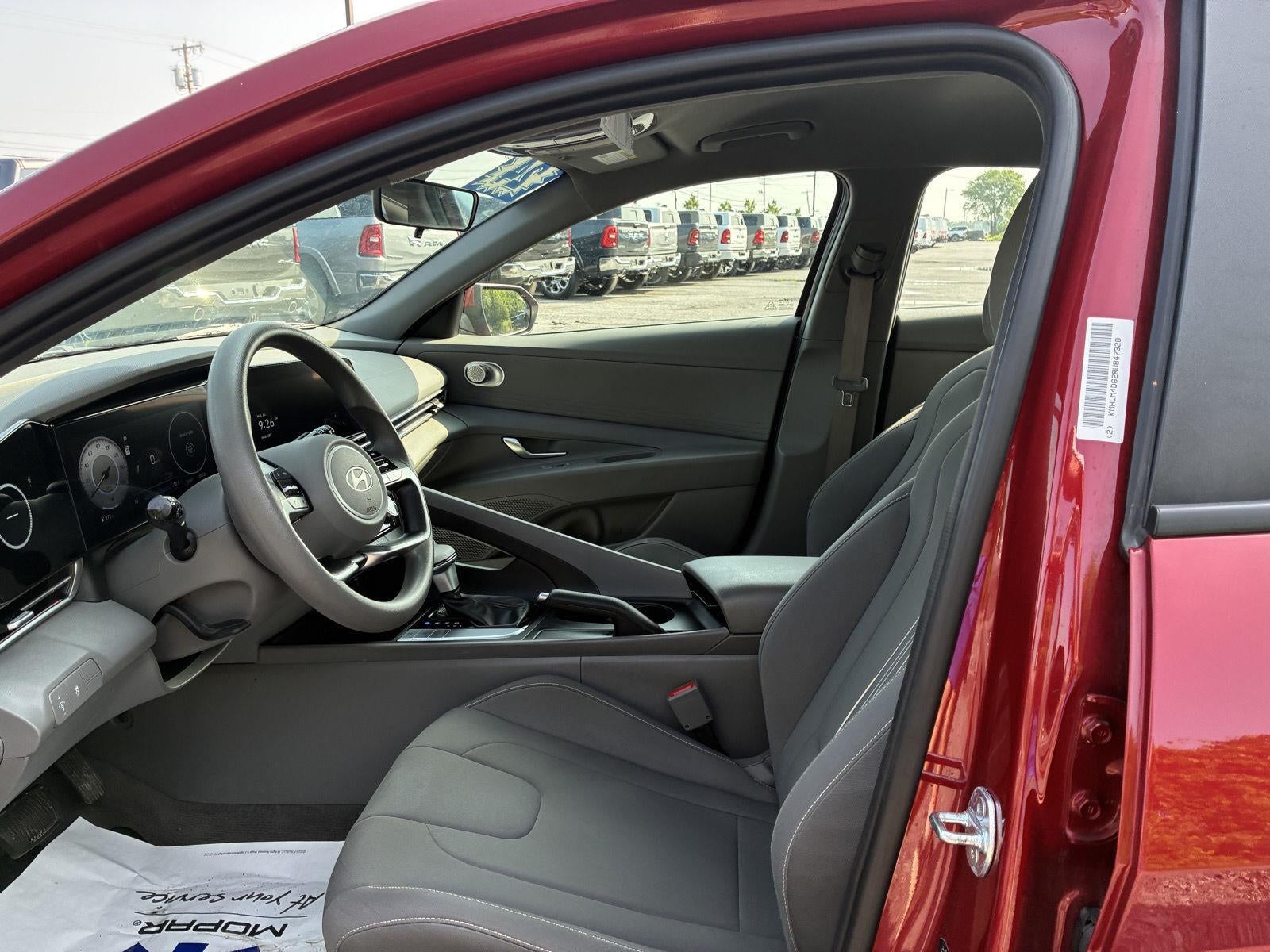 2024 Hyundai ELANTRA SEL