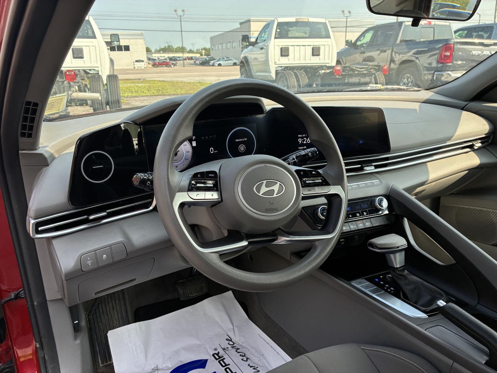 2024 Hyundai ELANTRA SEL