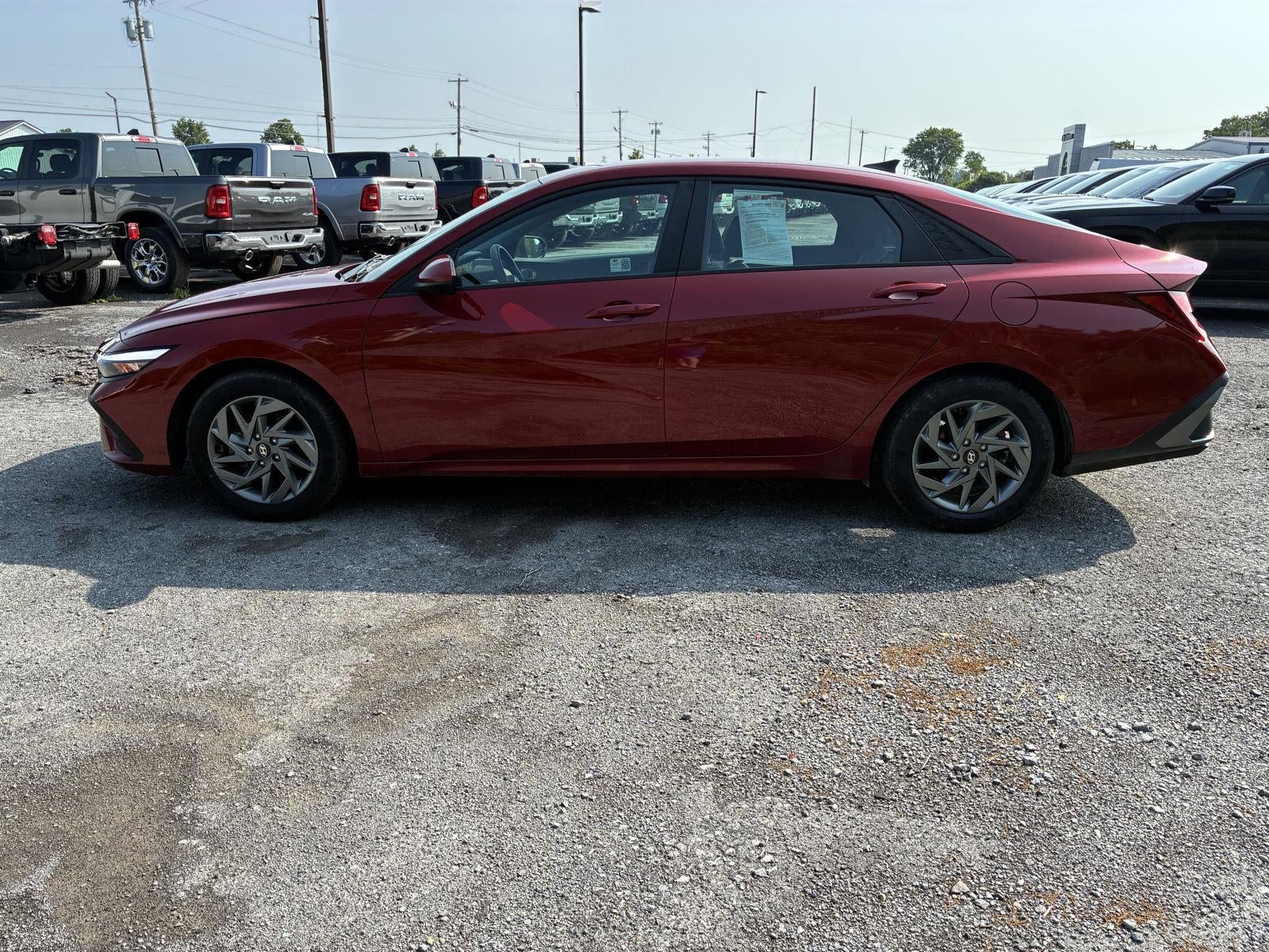 2024 Hyundai ELANTRA SEL