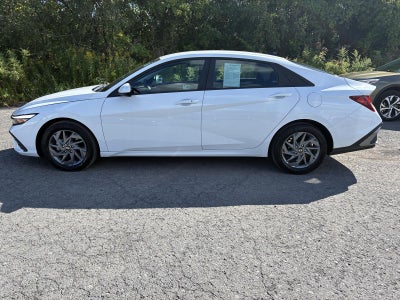 2024 Hyundai ELANTRA SEL