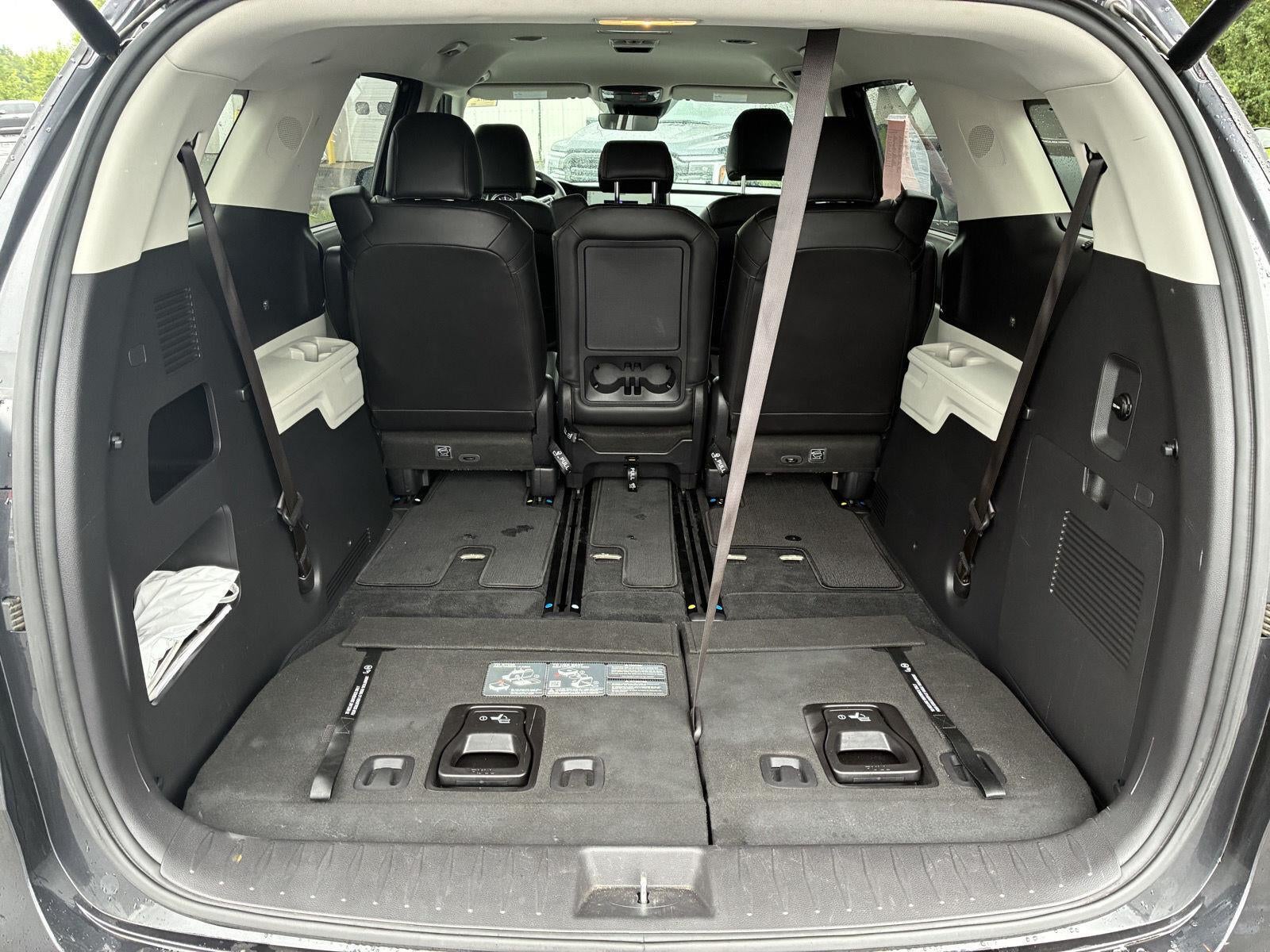 2024 Kia Carnival EX