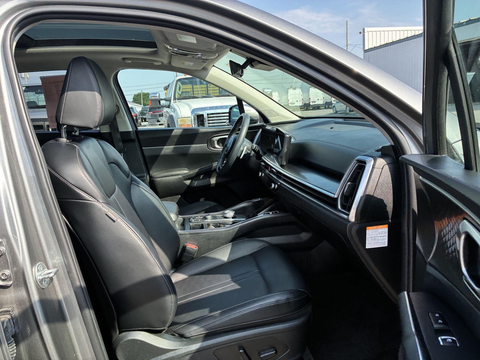 2025 Kia Sorento Hybrid EX